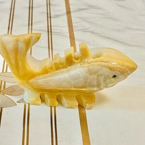VTG Carved Onyx GemStone, Fish Whale Pen Holder Candleholder Mexico Sz 4”